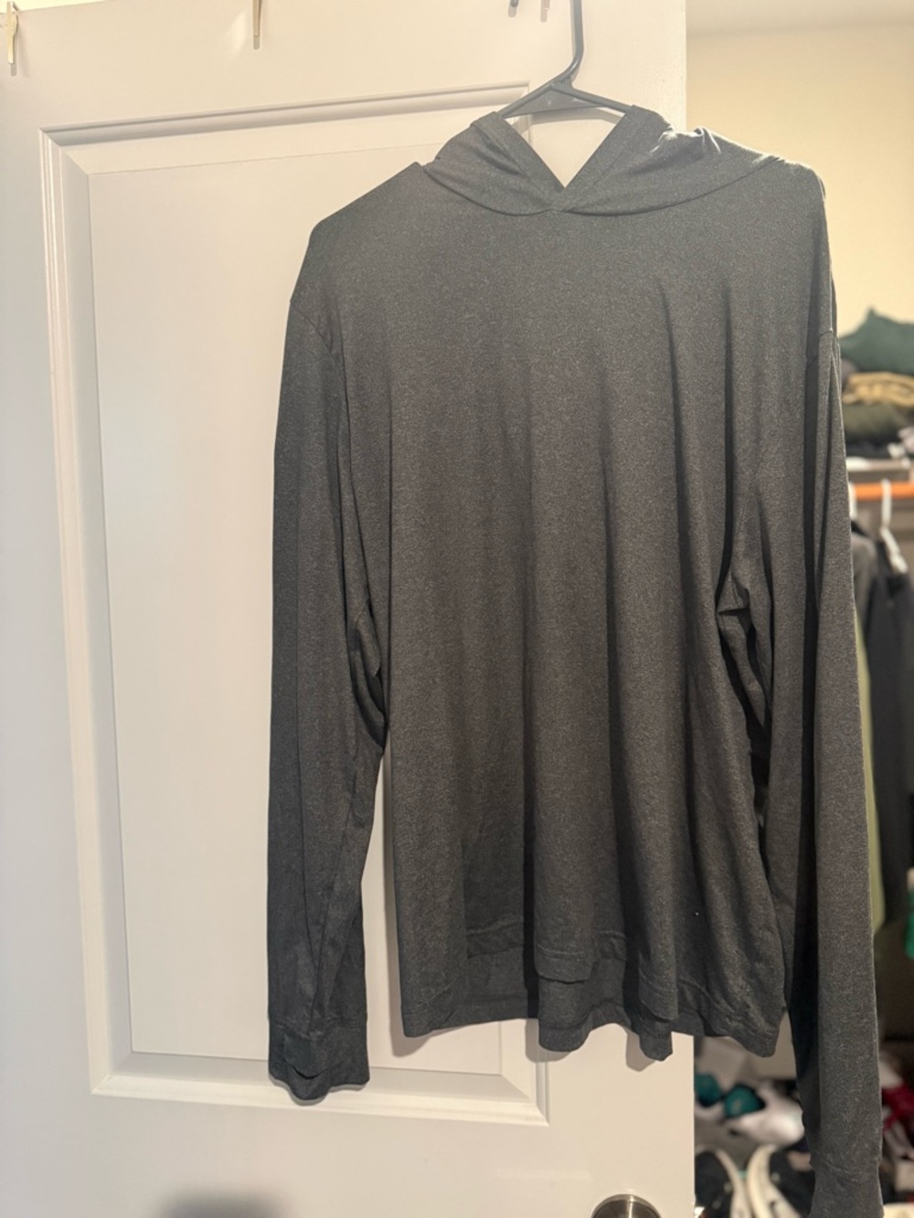 Old Navy dark Gray Lightweight Hoodie Men’s Athletic  Casual w thumb holes.